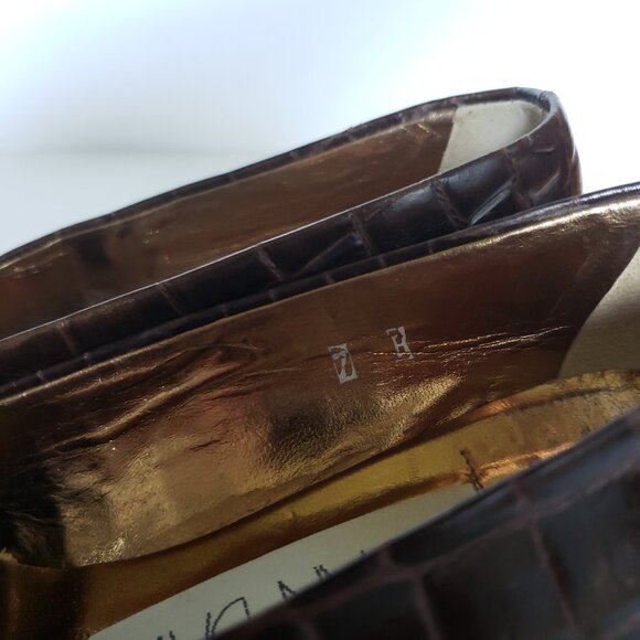 Joan & David Italian Brown Croc Print Leather Pumps -Hand Made in Italy, size 7B - Picture 15 of 16